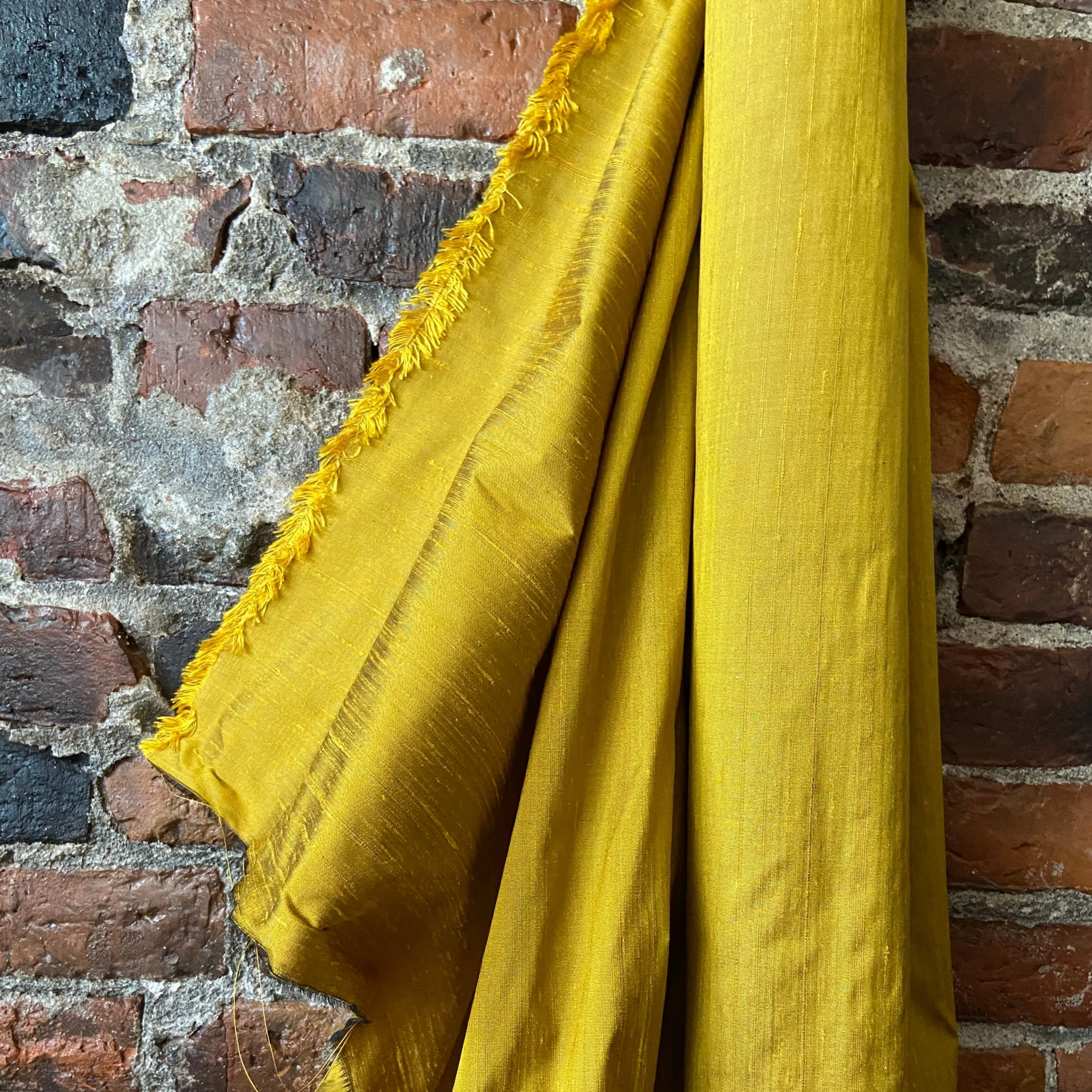 Shoreline Silk in Golden Fern - 44"/45" Wide